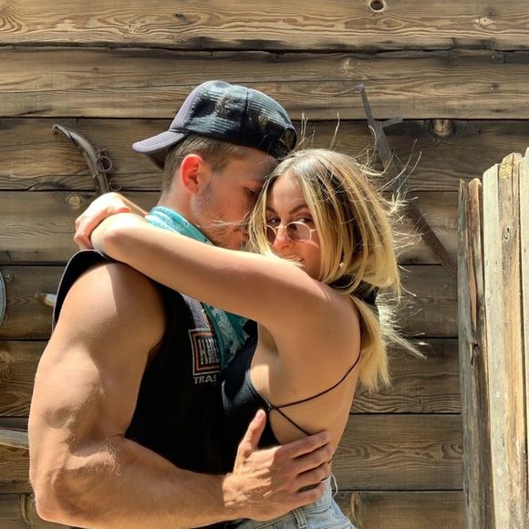 Meet your Posher, Michelle - Picture 1 of 1